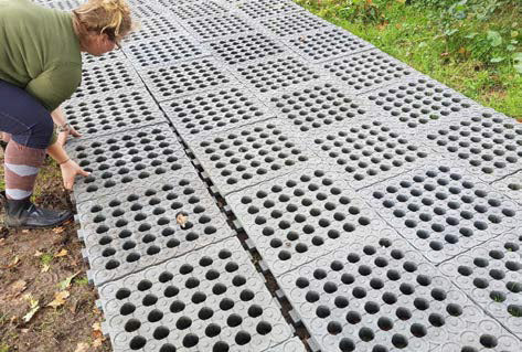 Interlocking Mud Horse Grids