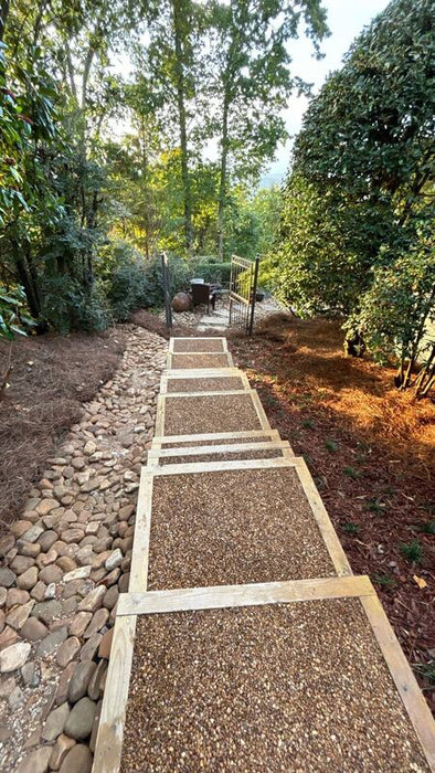 Gravel Lok bonded pea gravel garden pathway
