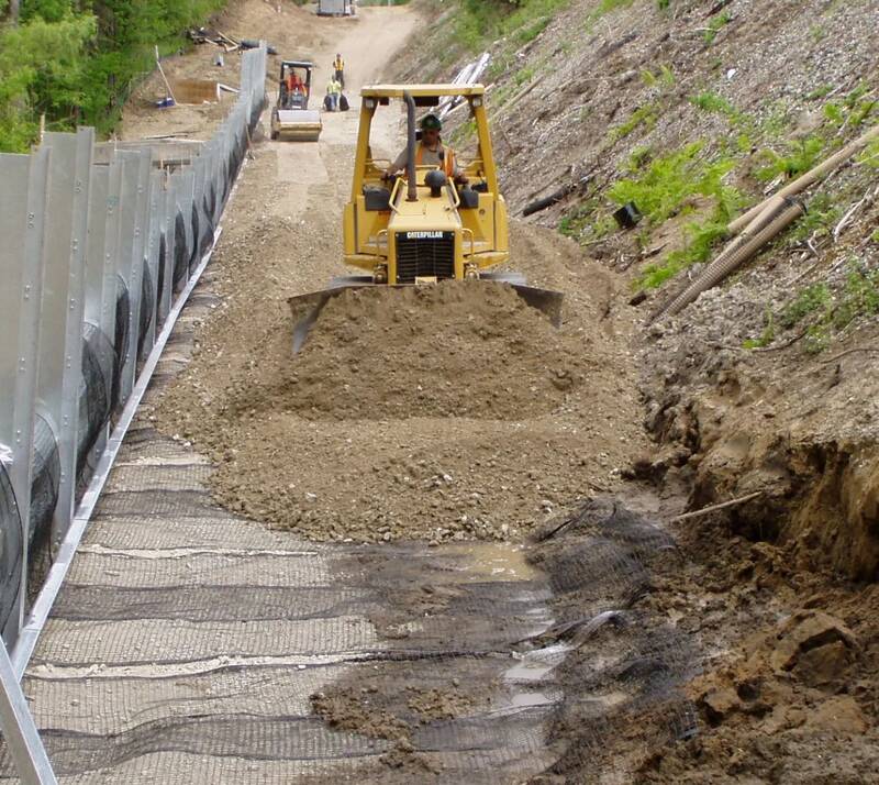Solmax Miragrid XT geogrid installation
